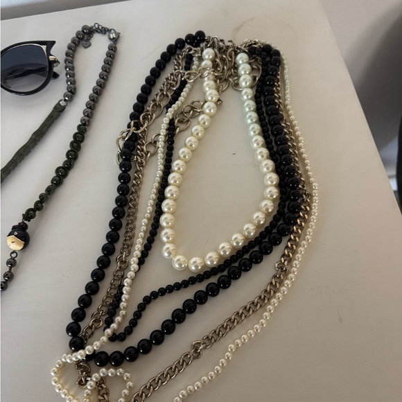 Harajuku Lovers Mixed Necklace Collection with Black & Pearl Beads - Picture 4 of 4